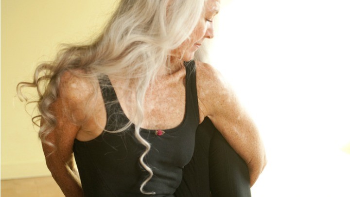 021215_LongHairWoman