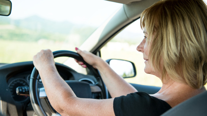 050216_woman_steering_drive