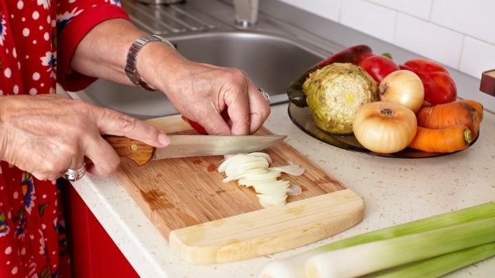 060116_ChoppingOnion
