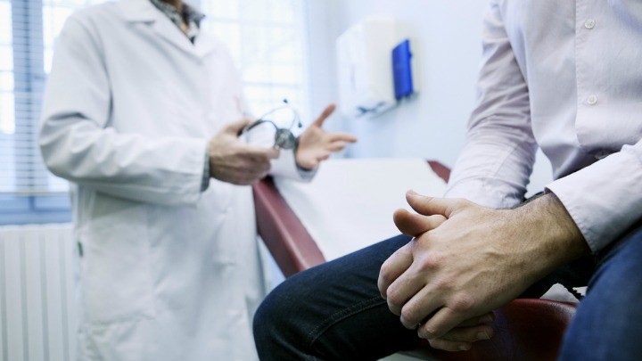 101215_DoctorHandsMan
