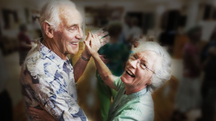 Elderly-Couple-Dancing-750x380