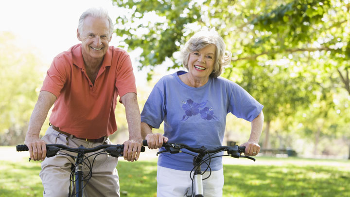 older_couple_biking