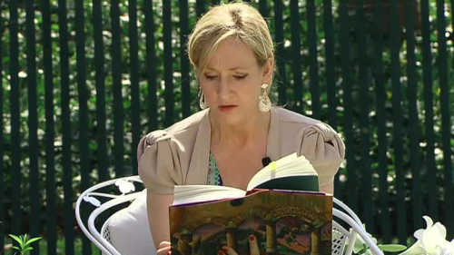 J._K._Rowling_at_the_White_House_2010-04-05_9