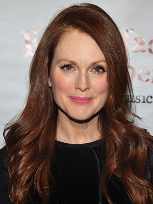 hair-tricks-julianne-moore-0612-lgn