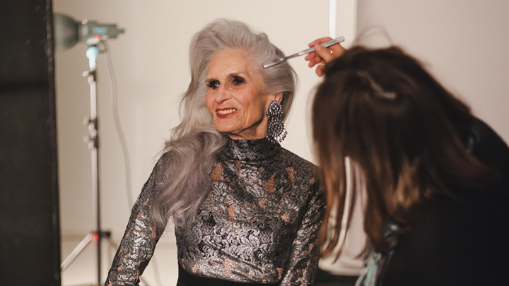 86 Year Old Supermodel Reveals The Secret To Feeling Beautiful Starts