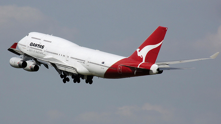 Qantas.b747-400.vh-ojp.arp