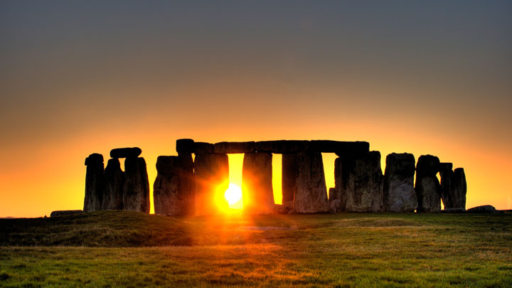 Stonehenge_(sun)