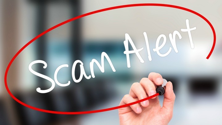 shutterstock_306055646_scam