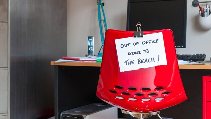 100316_beach_office