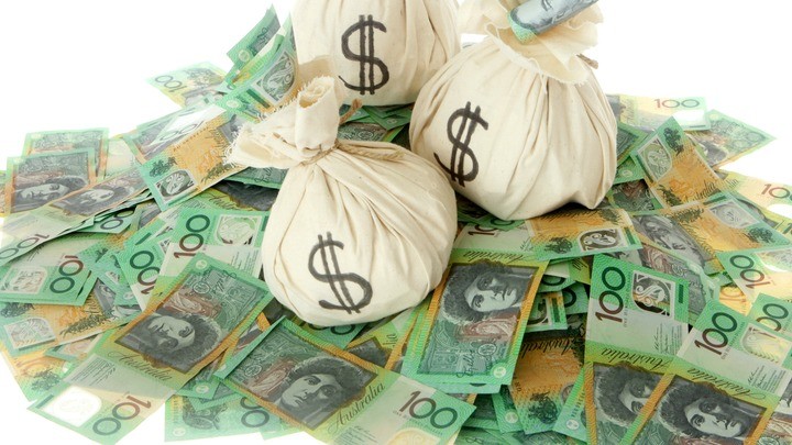 272911874_money_rich_couple Shutterstock
