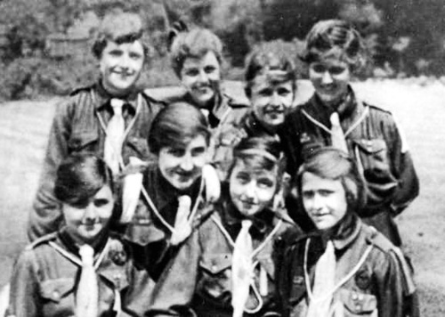 1918_girl_guides