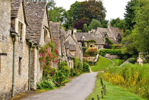 It's a great place to explore and soak in the best of the English countryside. 