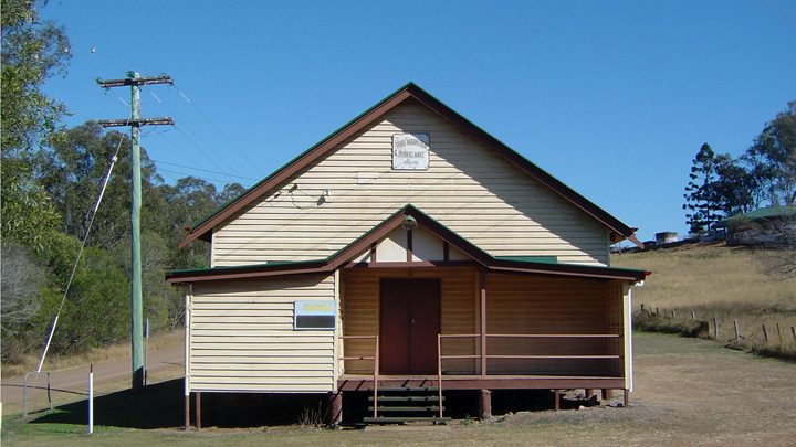Entrance_Pine_Mountain_Community_Hall