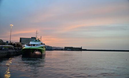 Heraklion harbour (3) (800x489)