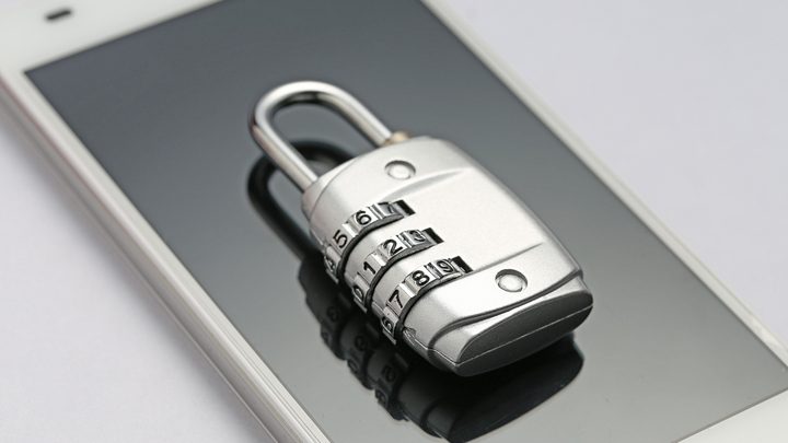 020616_lock_phone