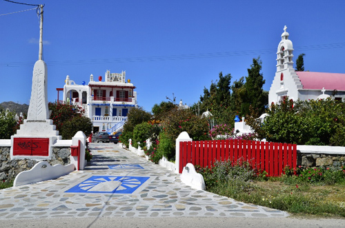 Greece 1 - Mykonos - artist's house (14) (640x424)[1]