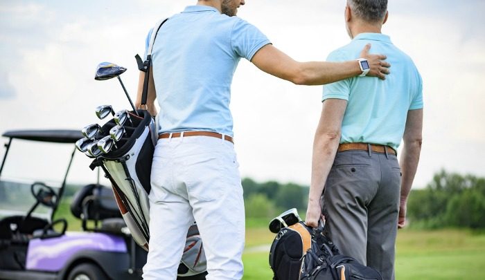 280616_golfers_consoling