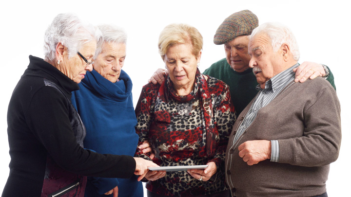 300616_seniors_group