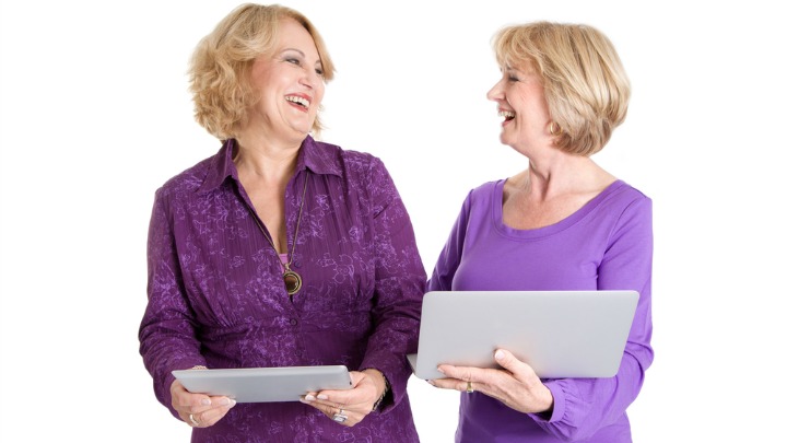 280716_women_laughing