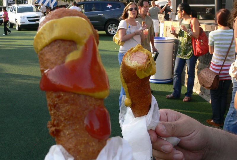 Brisbane Ekka Bucket list - Eat a dagwood dog