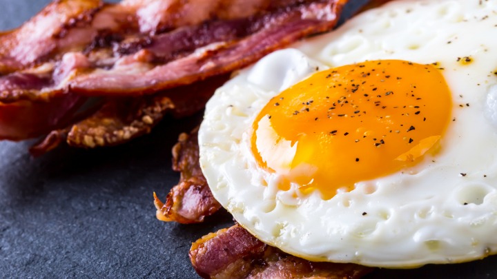 160809_Eggs-Bacon_720x405