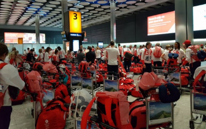 "Red bags were everywhere. Took a while to find your bags even with name & sport tags." Photo: twitter.com:ElenaAllenGB