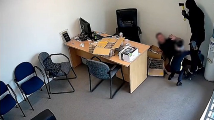 070916_brave_5_year_old_stops_robbers_dads_shop_new_zealand