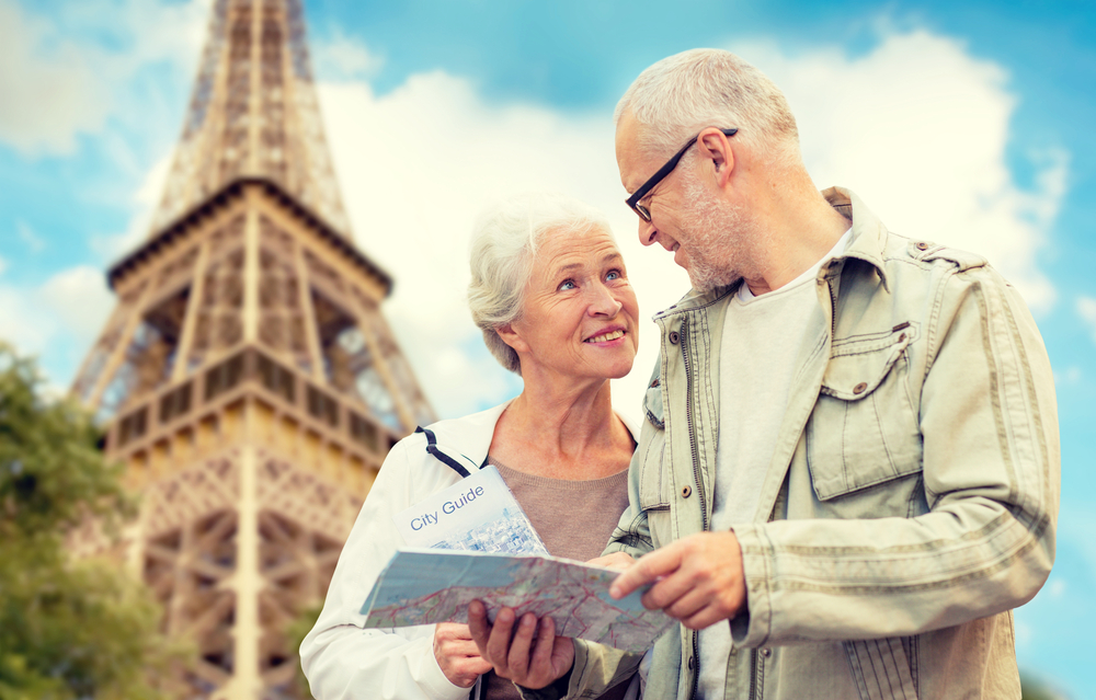 eiffel-tower-tourist