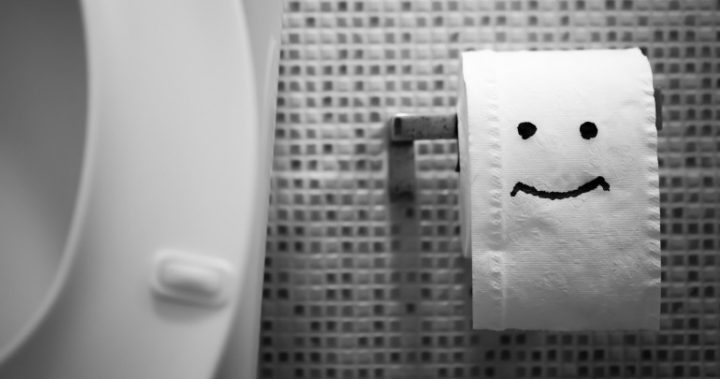 161021_toilet-smiley-toilet-paper