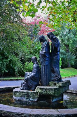 Merrion Square Park statue, Dublin. Photo courtesy Lorraine Parker.