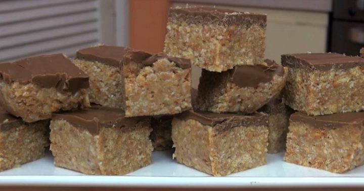 chocolate and walnut slice