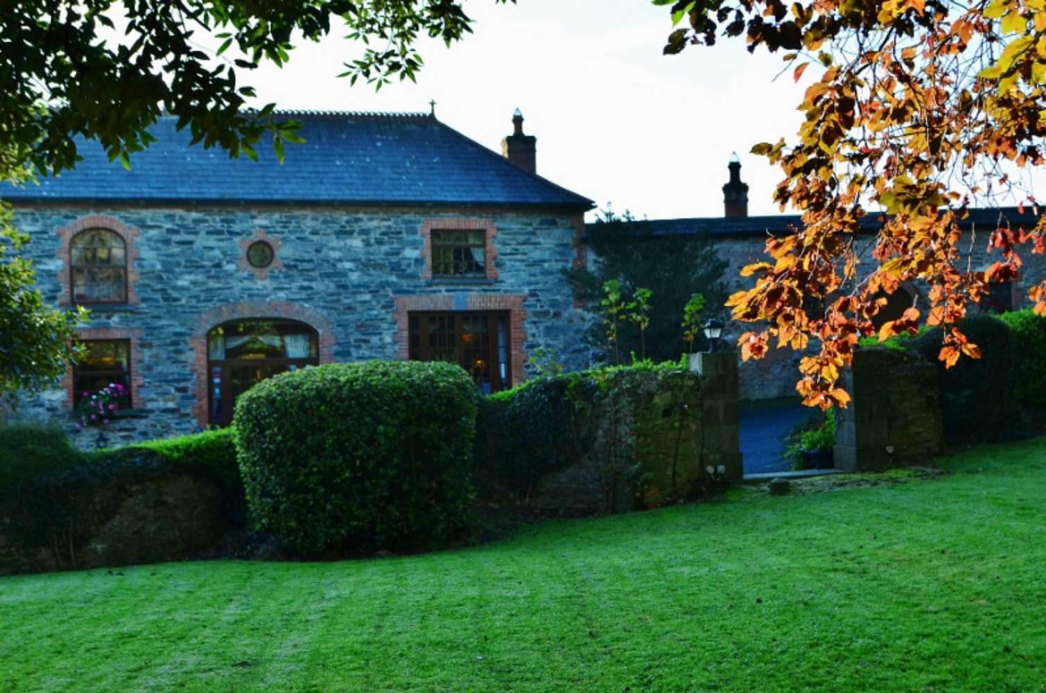 The Coach House is an award winning Irish pub close to Glendalough. Photo courtesy Lorraine Parker.