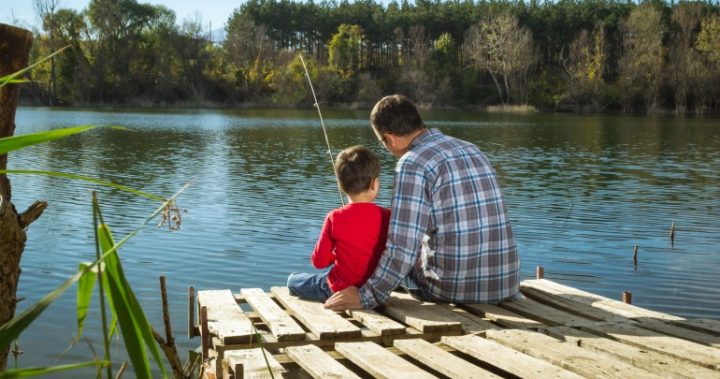 father-son-fishing_161111