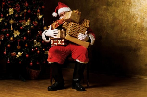 santa-with-presents_161207