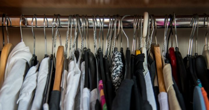 lifehack-how-to-easily-transport-clothes-if-you-are-moving