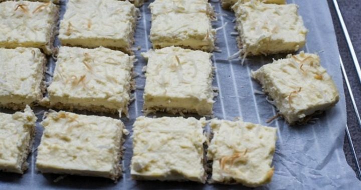 lemon-and-coconut-slice