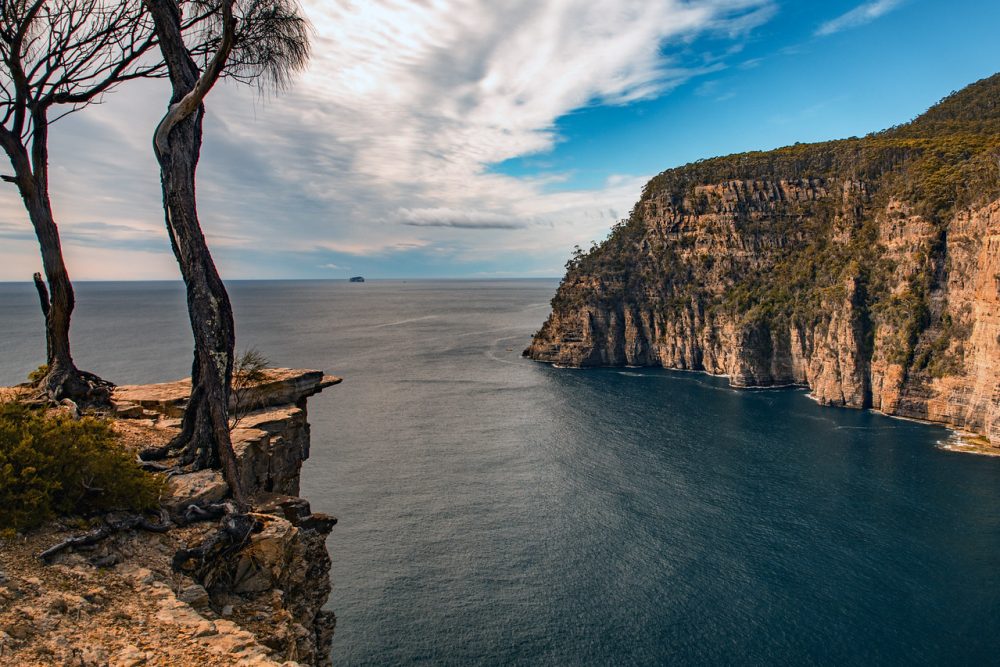 Expedition cruising in Tasmania