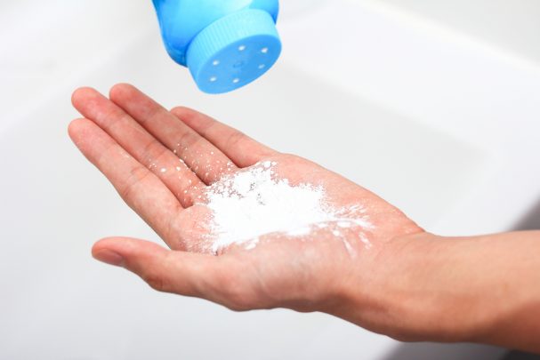 baby-powder-beach Why you should always bring baby powder to the beach
