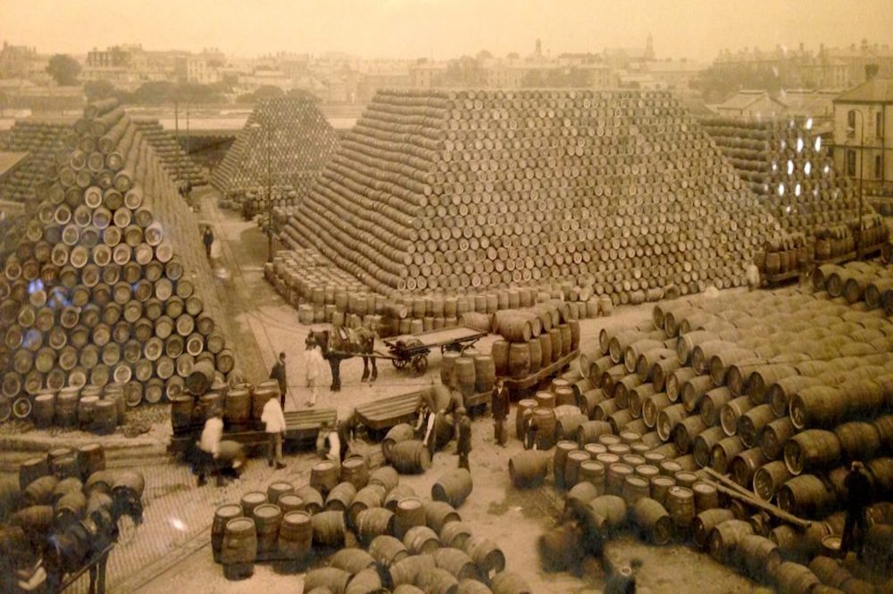 Late 1700s – barrels of Guinness ready to export.