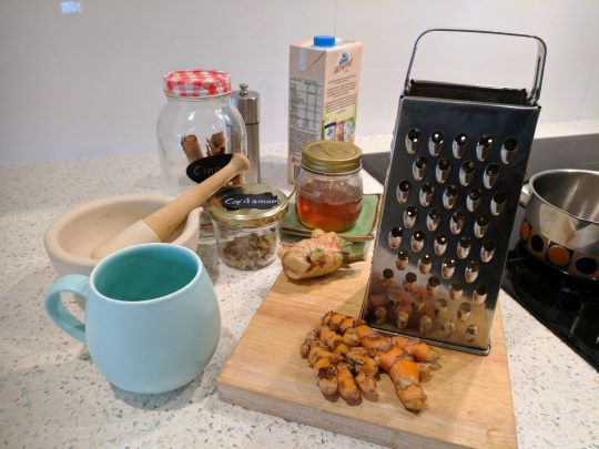 Ingredients to make turmeric latte