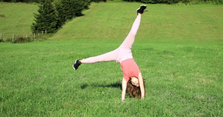 Little-girl-cartwheel