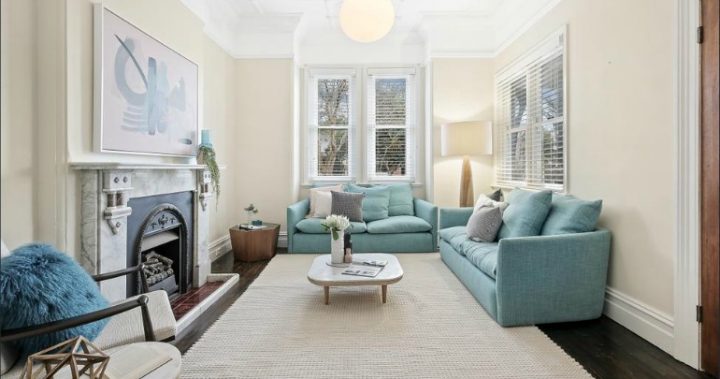 Formal living area/bedroom of 17 Alexandra Road, Glebe.