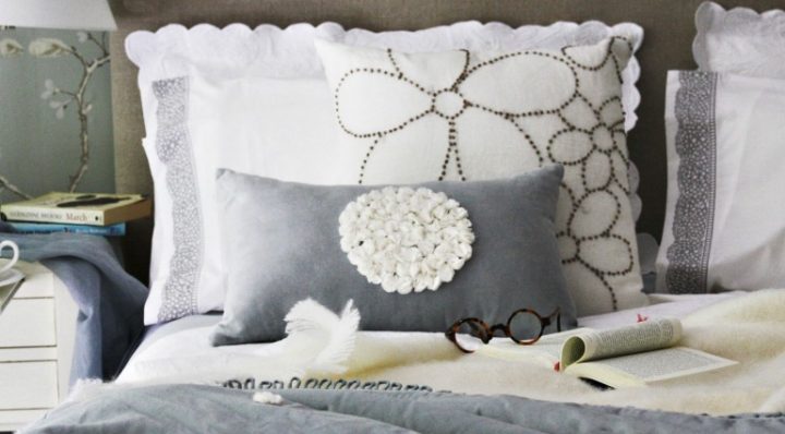 040817 cushions1 Bed cushions.