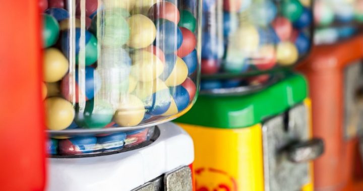 150817 vending machine Gumball vending machine.