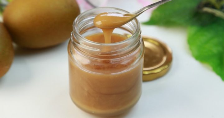 manuka honey honey in jar