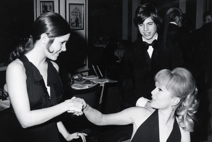 Todd Fisher with sister Carrie and mum Debbie Reynolds in 1973. Source: Getty.