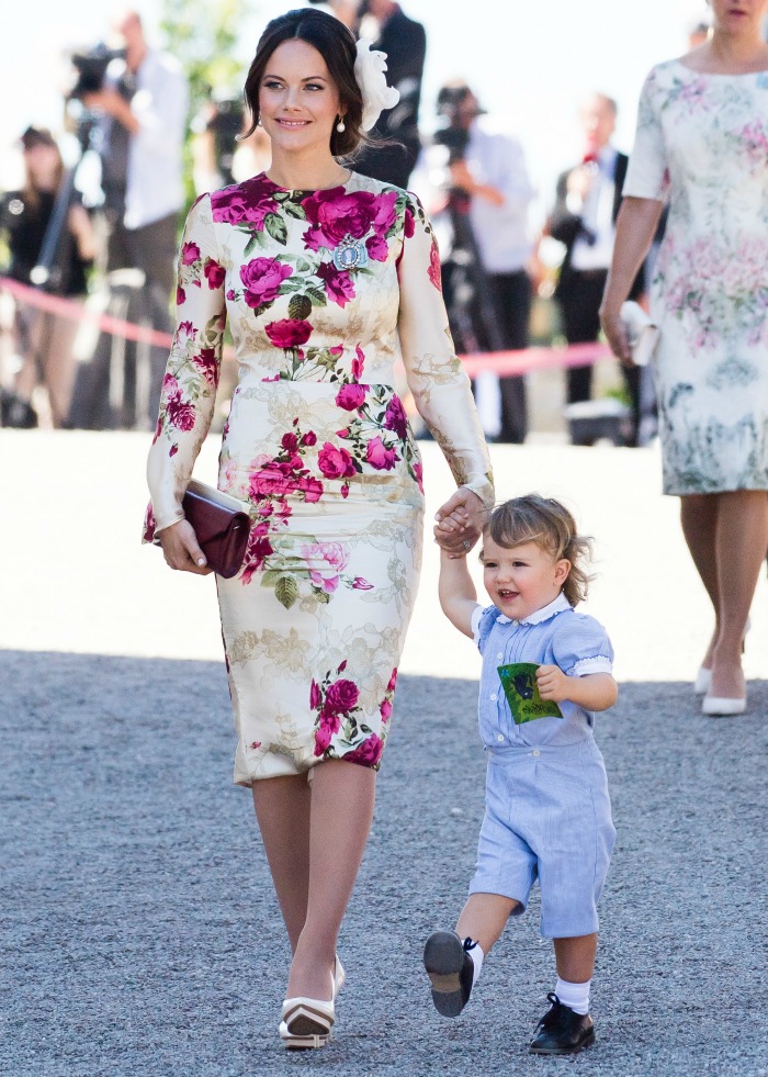 Princess Sofia shows off her model roots, looking unruffled even as Prince Alexander kicks up his heels in front of photographers. Source: Getty