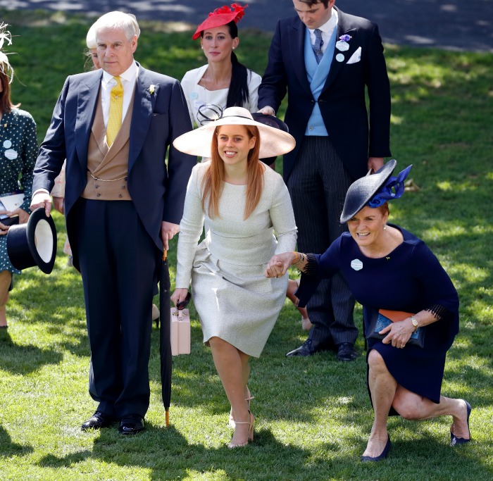 Princess Beatrice and Sarah, Duchess of York curtsy to Queen Elizabeth II. Source: Getty.