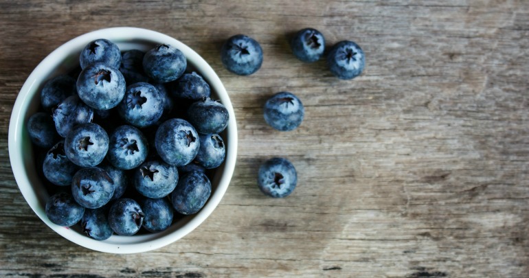 A handful of blueberries can significantly increase the mood.