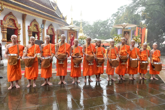 Thai cave boys pay tribute to fallen rescuer in Buddhist ceremony ...